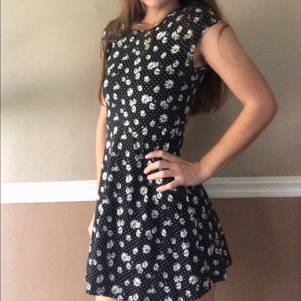 Sunflower Pattern Dress Black